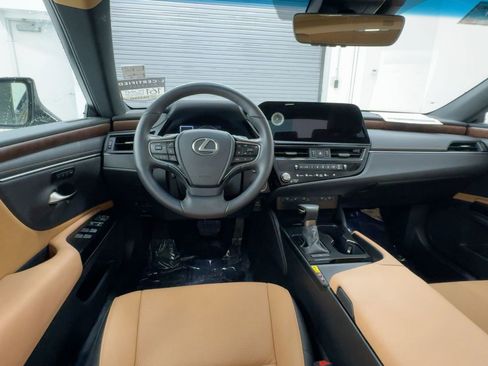 Certified 2025 Lexus ES 350 w/ Premium Package image 24