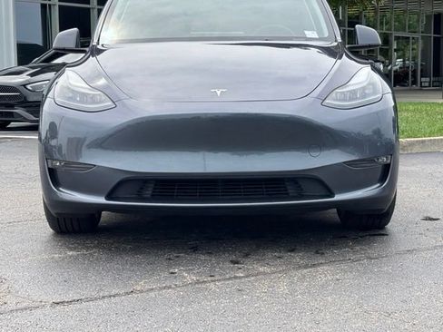 Used 2023 Tesla Model Y Performance AWD/4WD image 2