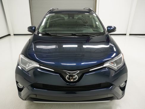 Used 2018 Toyota RAV4 XLE w/ Plus Extra Value Package FWD image 2