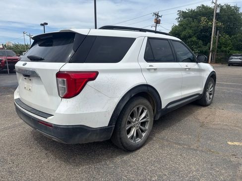 Used 2021 Ford Explorer XLT w/ Equipment Group 202A RWD image 2