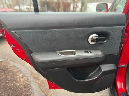 Used 2012 Nissan Versa 1.8 S w/ Plus Pkg image 17