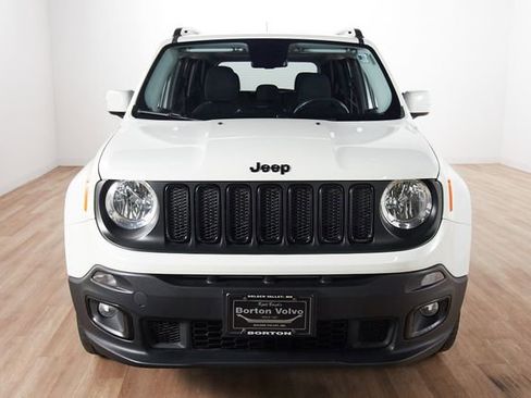 Used 2017 Jeep Renegade Altitude AWD/4WD image 2