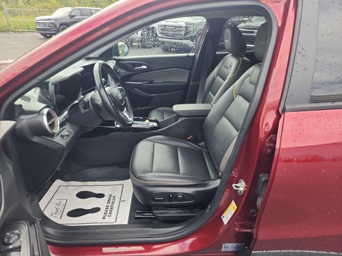 Certified 2024 Chevrolet Trax ACTIV w/ Driver Confidence Package FWD image 11
