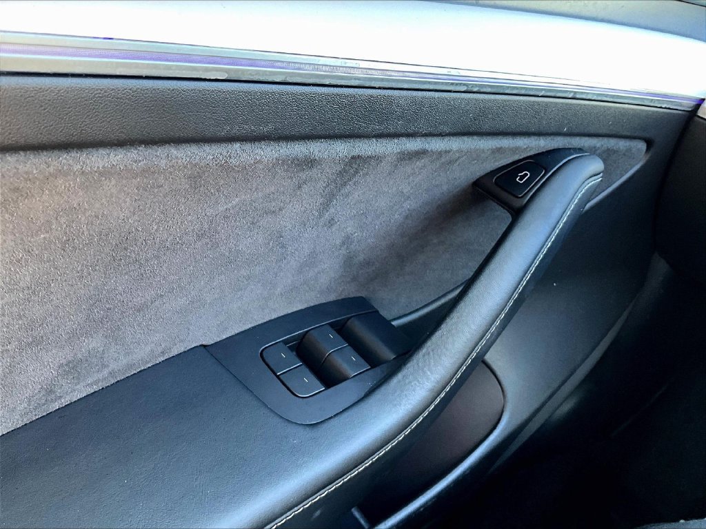 Used 2022 Tesla Model 3 Long Range AWD/4WD image 16