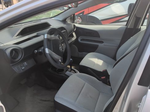 Used 2014 Toyota Prius C One FWD image 6