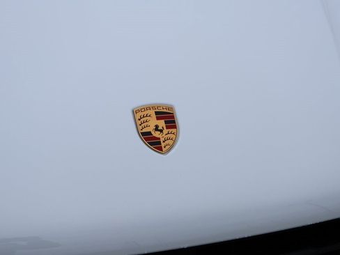 New 2026 Porsche Macan image 13