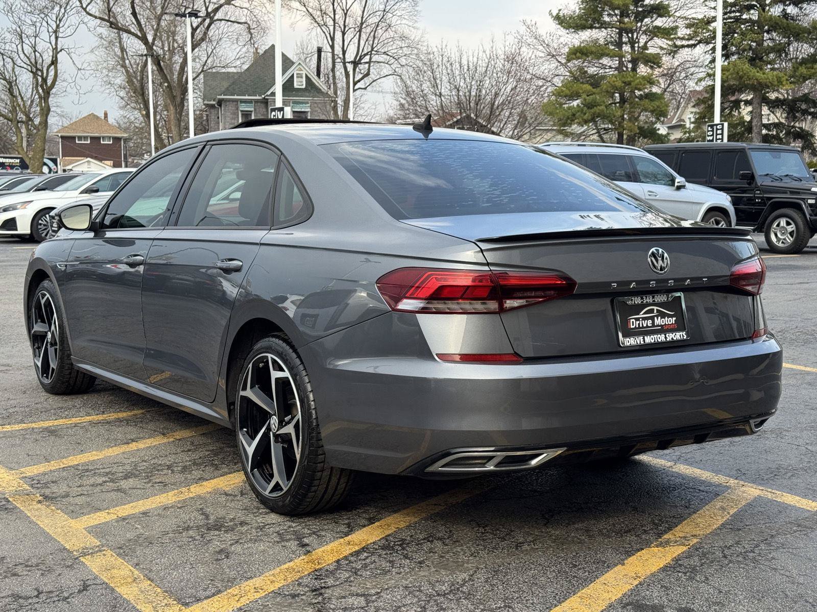 Used 2020 Volkswagen Passat 2.0T R-Line FWD image 5
