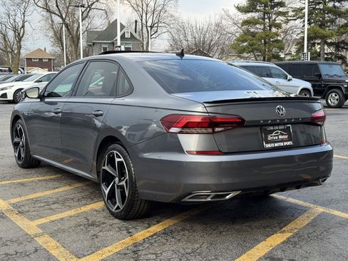 Used 2020 Volkswagen Passat 2.0T R-Line image 5