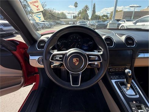 Used 2019 Porsche 718 Boxster image 22