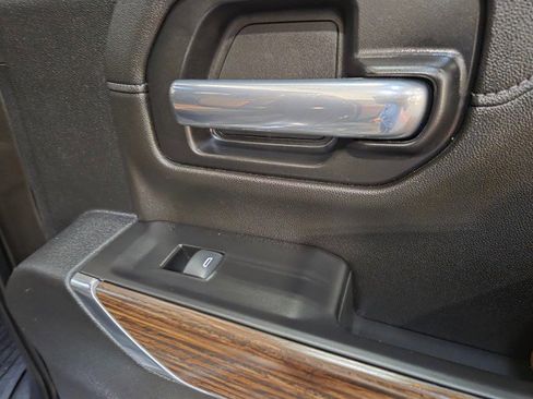 Used 2020 Chevrolet Silverado 2500 High Country w/ Z71 Off-Road Package image 38