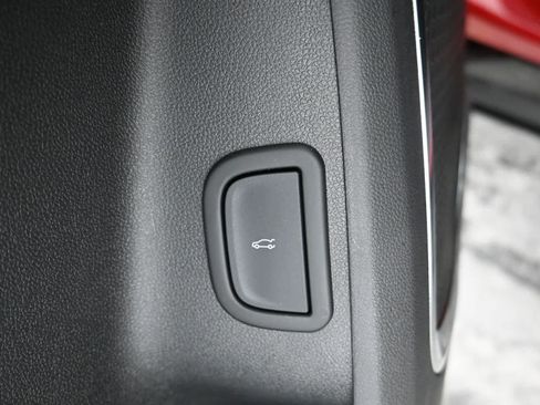 Used 2024 Chevrolet Traverse RS w/ LPO, Floor Liner Package AWD/4WD image 21