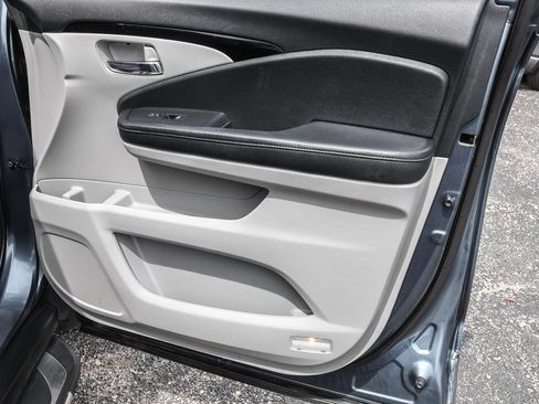Used 2019 Honda Pilot Touring image 43