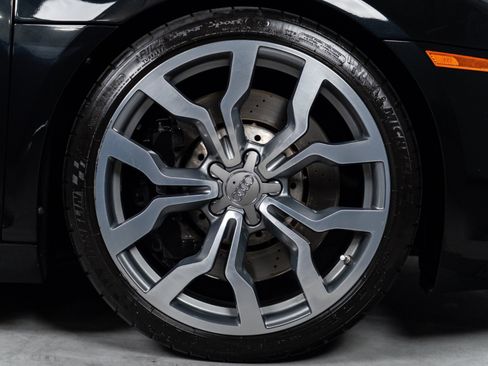 Used 2012 Audi R8 V10 AWD/4WD image 30