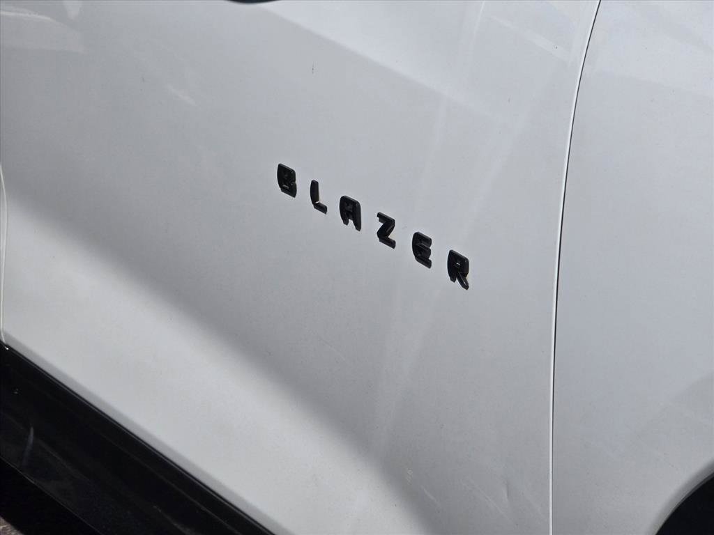 Used 2019 Chevrolet Blazer RS FWD image 16