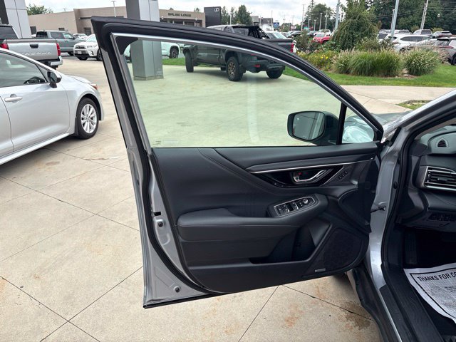Used 2024 Subaru Outback Limited AWD/4WD image 25