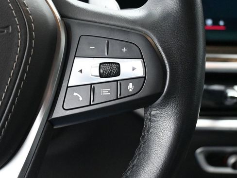Used 2025 BMW X5 xDrive50e AWD/4WD image 31
