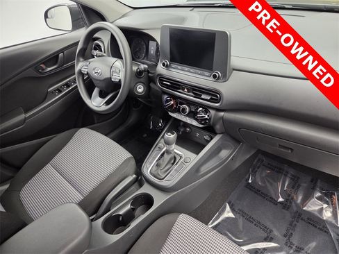 Used 2022 Hyundai Kona SE image 14