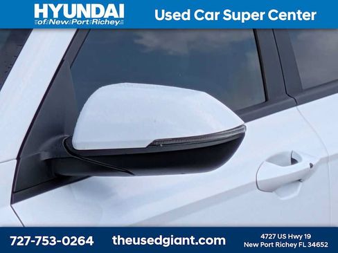Certified 2025 Hyundai Kona SEL FWD image 11