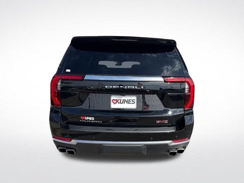 Used 2025 GMC Yukon XL Denali AWD/4WD image 14