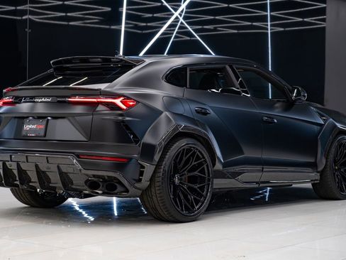 Used 2021 Lamborghini Urus image 13