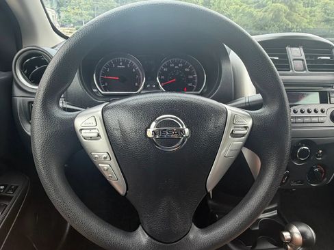 Used 2016 Nissan Versa SV FWD image 15