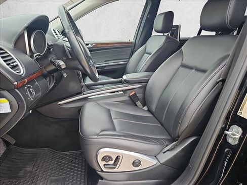 Used 2011 Mercedes-Benz GL 450 4MATIC image 17