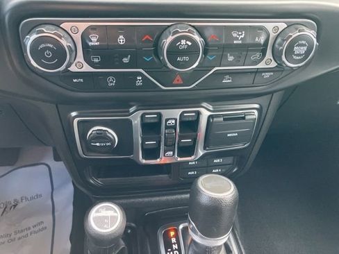 Used 2023 Jeep Wrangler Unlimited Sport AWD/4WD image 19