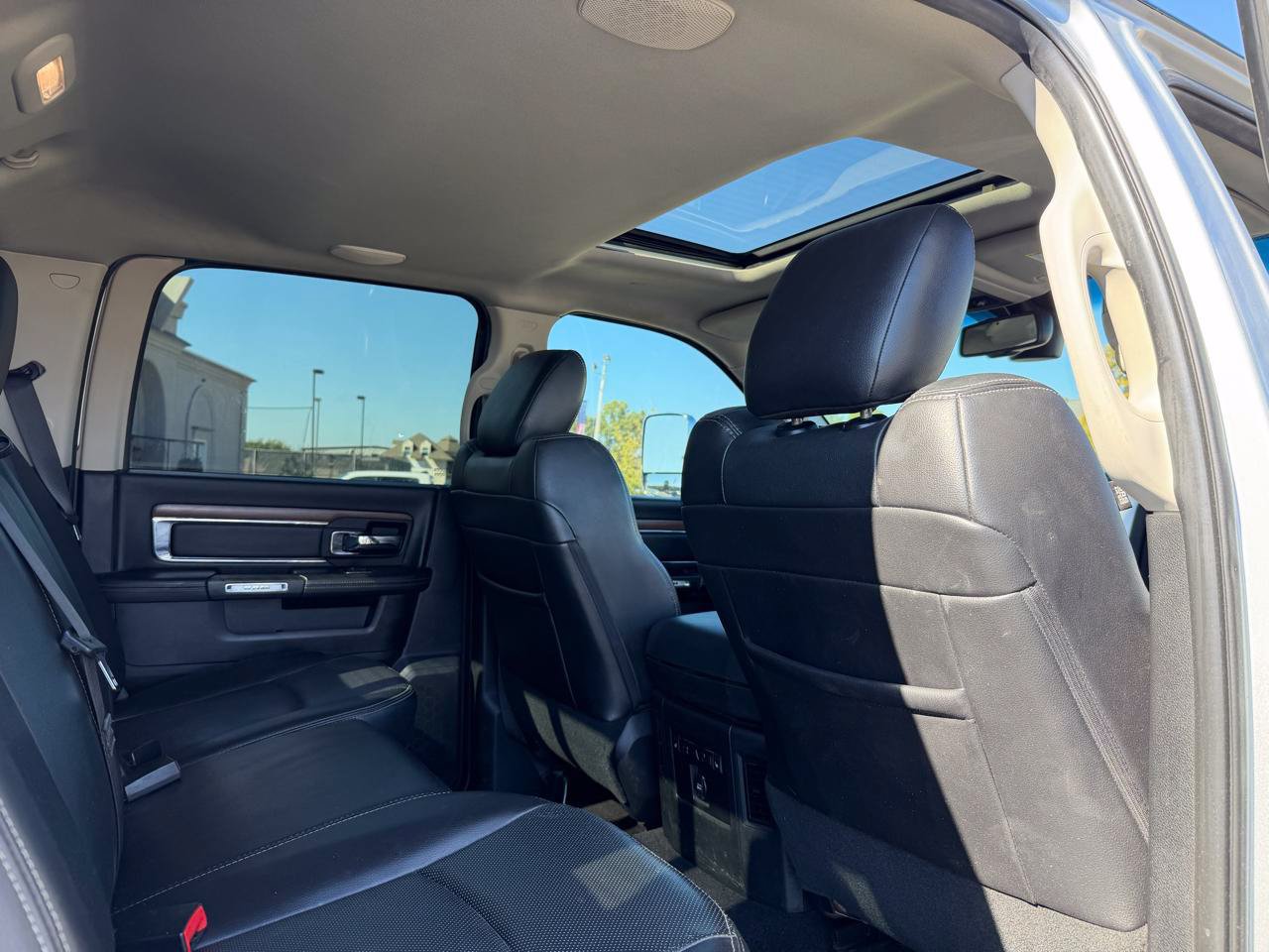 Used 2016 RAM 2500 Laramie AWD/4WD image 12