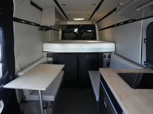 Used 2020 Mercedes-Benz Sprinter 2500 image 8