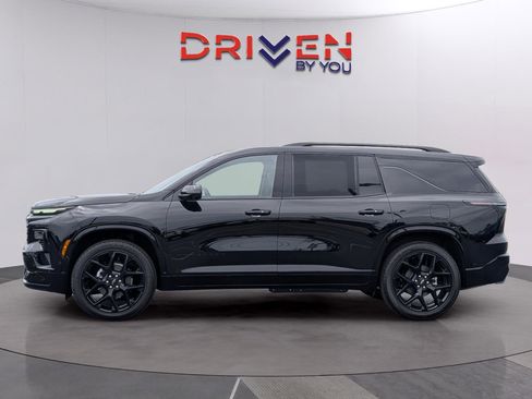 New 2026 Chevrolet Traverse RS FWD image 2