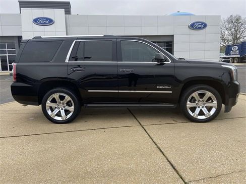 Used 2019 GMC Yukon Denali w/ Denali Ultimate Package image 2