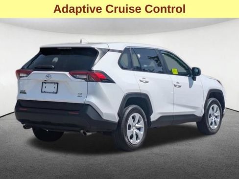 Used 2024 Toyota RAV4 LE AWD/4WD image 6