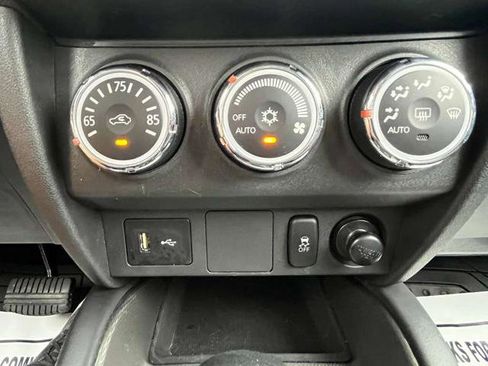 Used 2018 Mitsubishi Outlander Sport ES FWD image 32