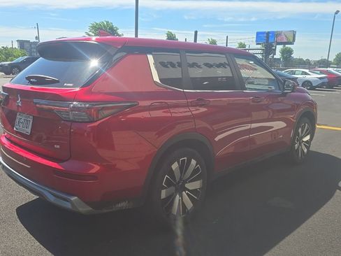 Used 2025 Mitsubishi Outlander SE AWD/4WD image 4