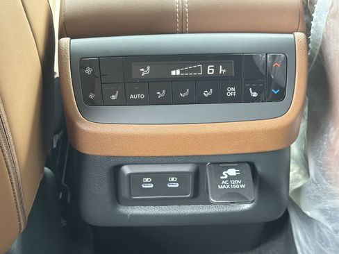 New 2026 Nissan Pathfinder Platinum w/ Accent Package FWD image 23