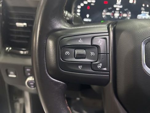 Used 2022 GMC Sierra 1500 AT4 w/ Technology Package AWD/4WD image 19