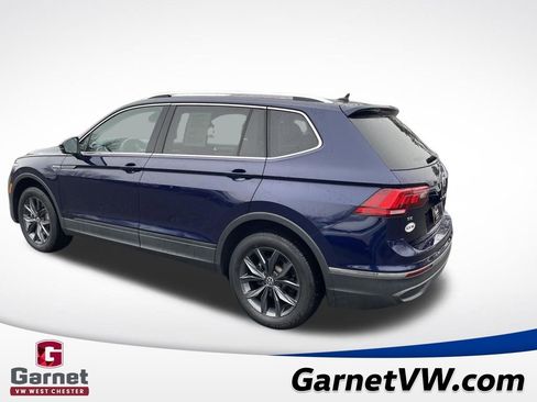 Used 2023 Volkswagen Tiguan SE w/ Panoramic Sunroof Package image 3
