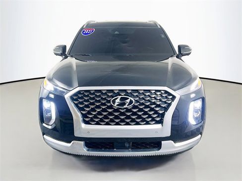 Used 2021 Hyundai Palisade Calligraphy image 2