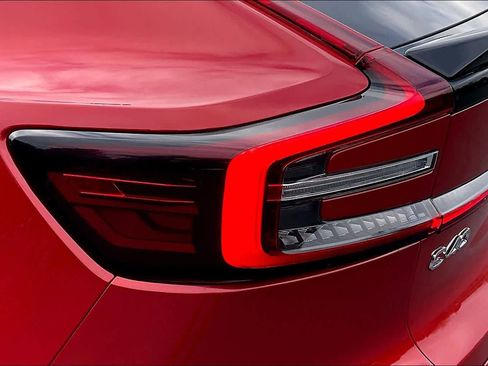 Used 2023 Volvo C40 P8 Recharge Ultimate w/ Protection Package Premier image 32