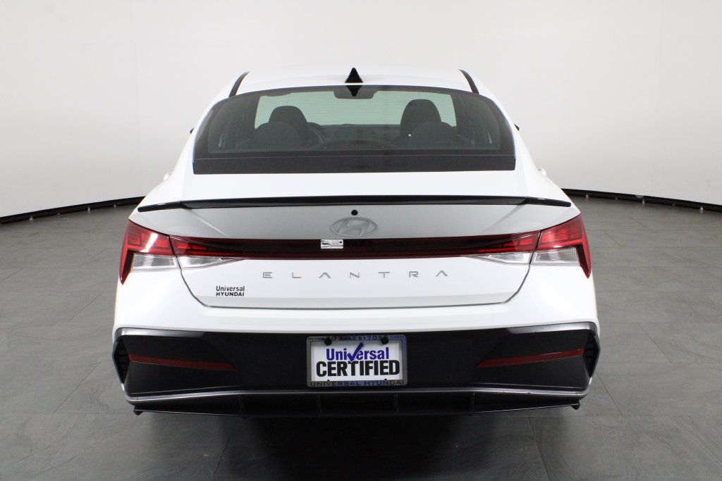Certified 2026 Hyundai Elantra SEL Sport Premium w/ Cargo Package FWD image 11