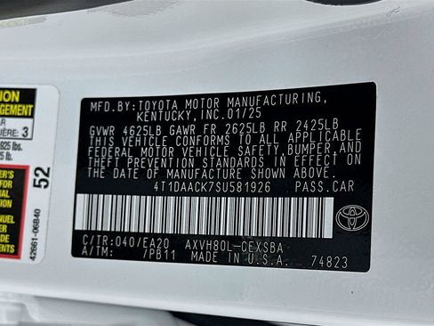 Used 2025 Toyota Camry SE w/ Convenience Package FWD image 32