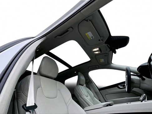 Certified 2023 Volvo XC60 B5 Ultimate image 27
