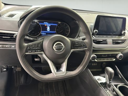 Used 2021 Nissan Altima 2.5 SV FWD image 11