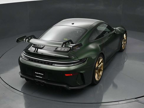 Certified 2026 Porsche 911 GT3 w/ Weissach Package RWD image 28