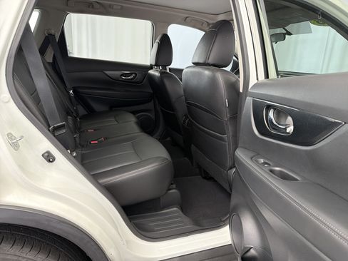 Used 2016 Nissan Rogue SL w/ SL Premium Package FWD image 11