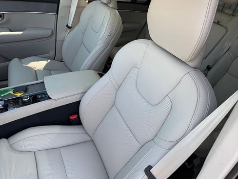 New 2026 Volvo XC90 B6 Ultra w/ Lounge Package image 19