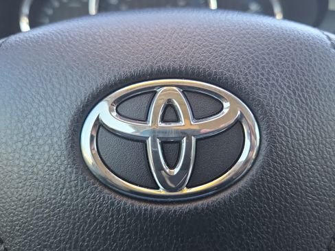 Used 2016 Toyota Corolla LE FWD image 41