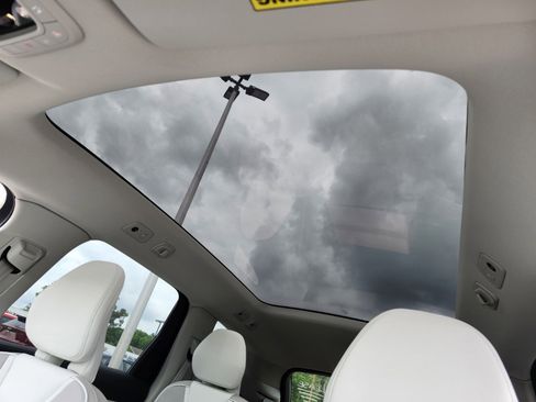 New 2025 Volvo EX90 Ultra image 8