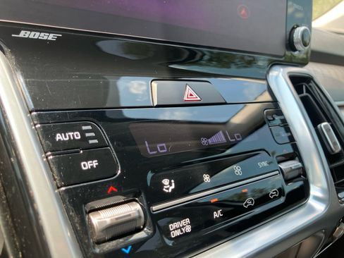 Used 2023 Kia Sorento SX Prestige AWD/4WD image 22