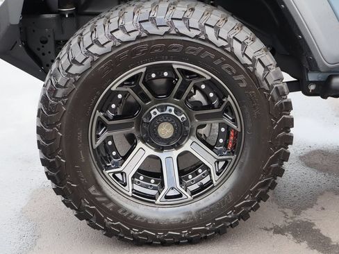 Used 2024 Jeep Wrangler Unlimited Sport AWD/4WD image 30